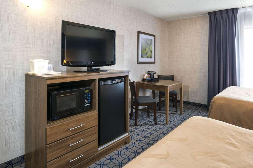 Quality Suites Whitby Δωμάτιο φωτογραφία