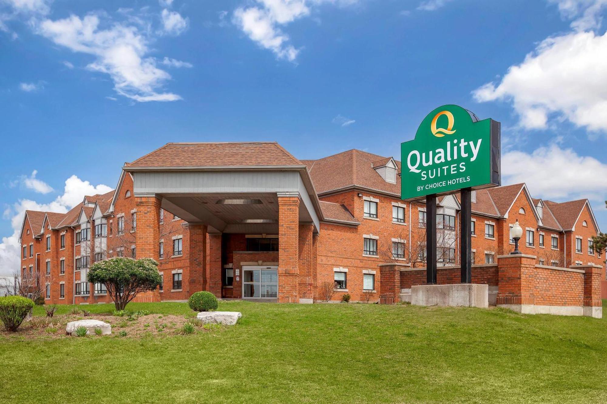 Quality Suites Whitby Εξωτερικό φωτογραφία