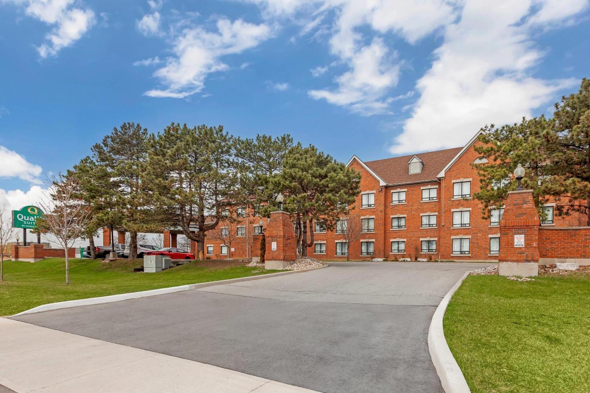 Quality Suites Whitby Εξωτερικό φωτογραφία