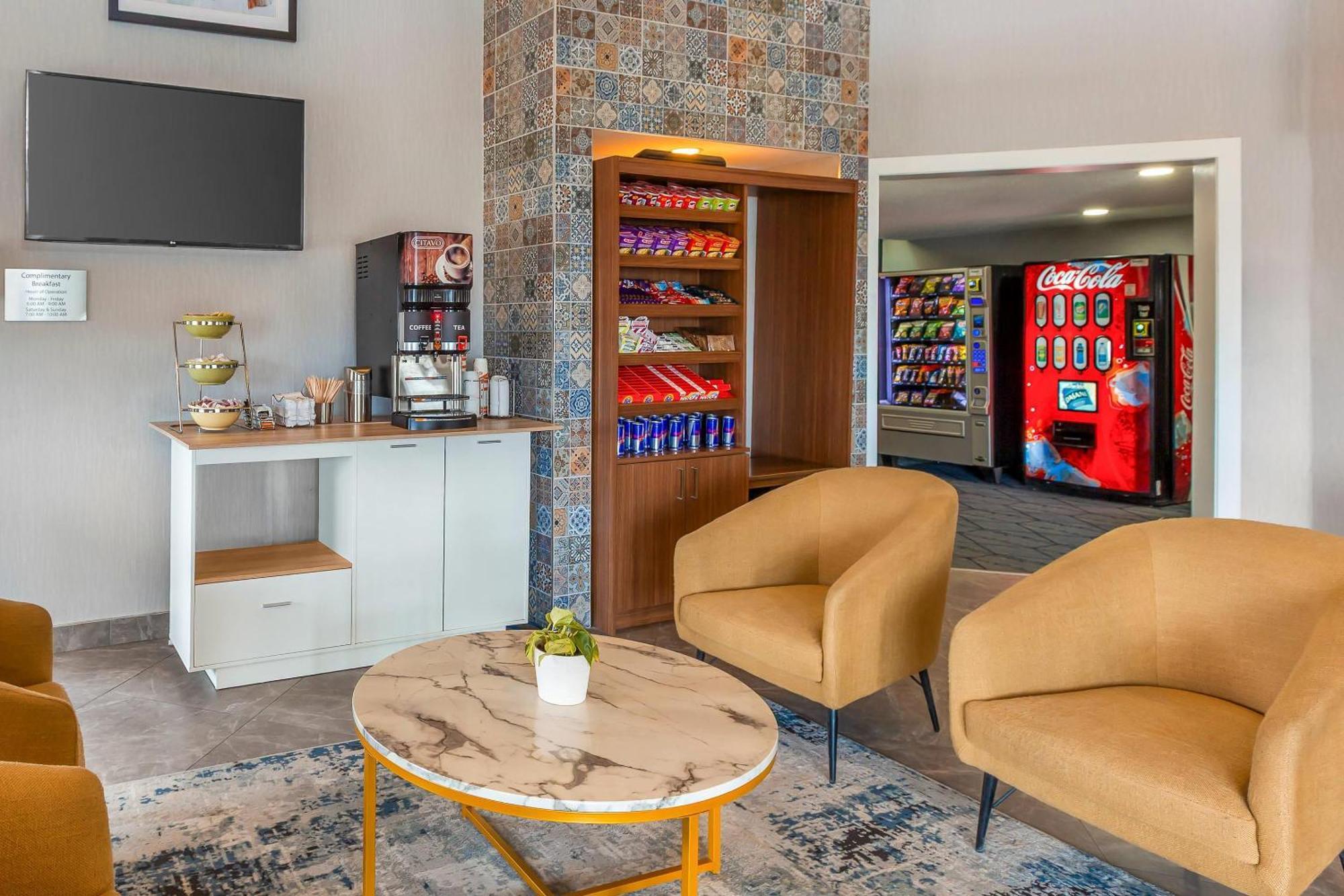 Quality Suites Whitby Εξωτερικό φωτογραφία