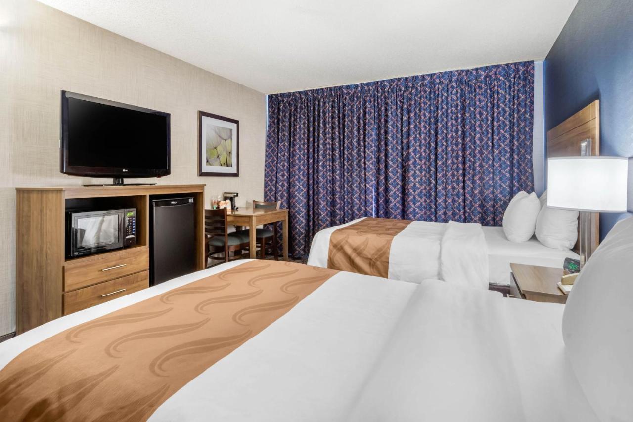Quality Suites Whitby Εξωτερικό φωτογραφία
